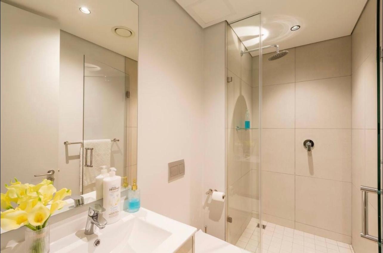 Luxury Airconditioned Unit At Ellipse Mallofafrica Apartment